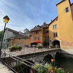 Апартаменты Cozy Refuge Des Hirondelles